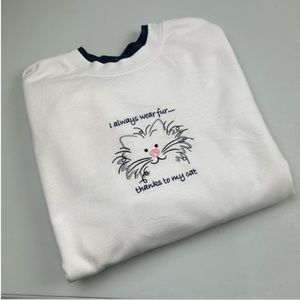 I always wear fur thanks to my cat vintage sweatshirt